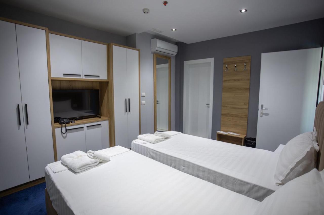 Nuevo Deluxe Hotel