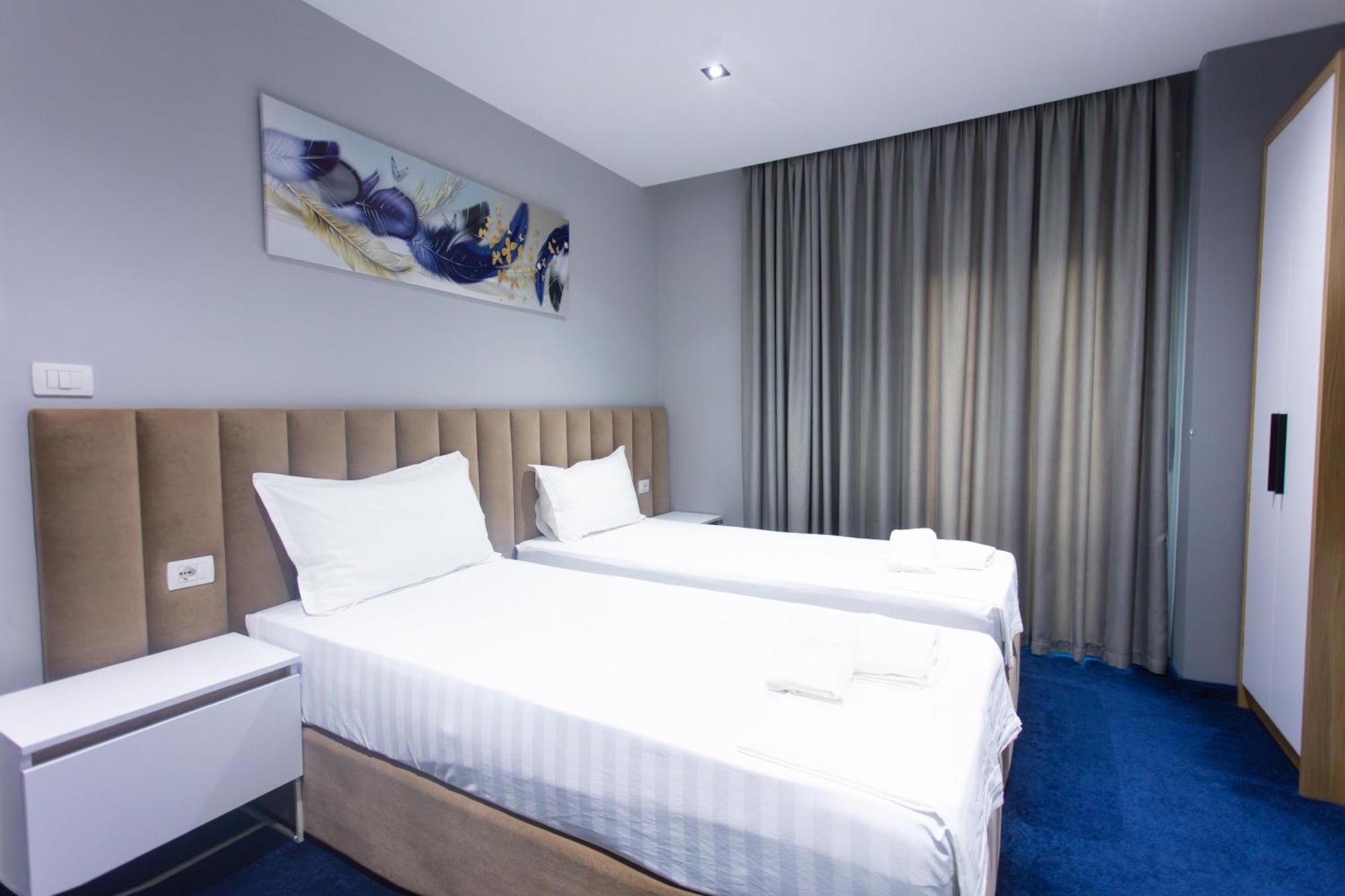 Nuevo Deluxe Hotel